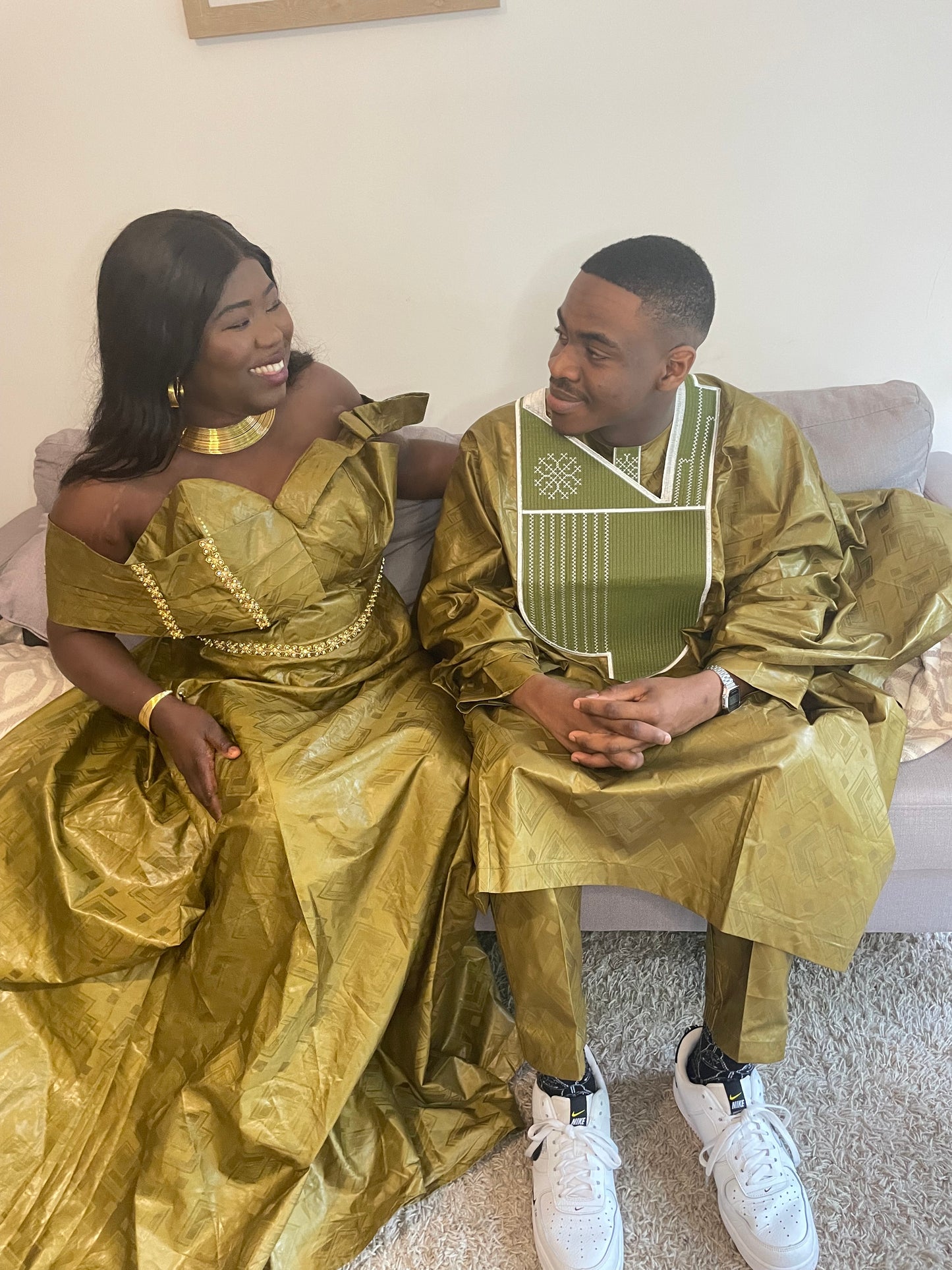 Vêtements traditionnels pour couple et grand boubou bazin