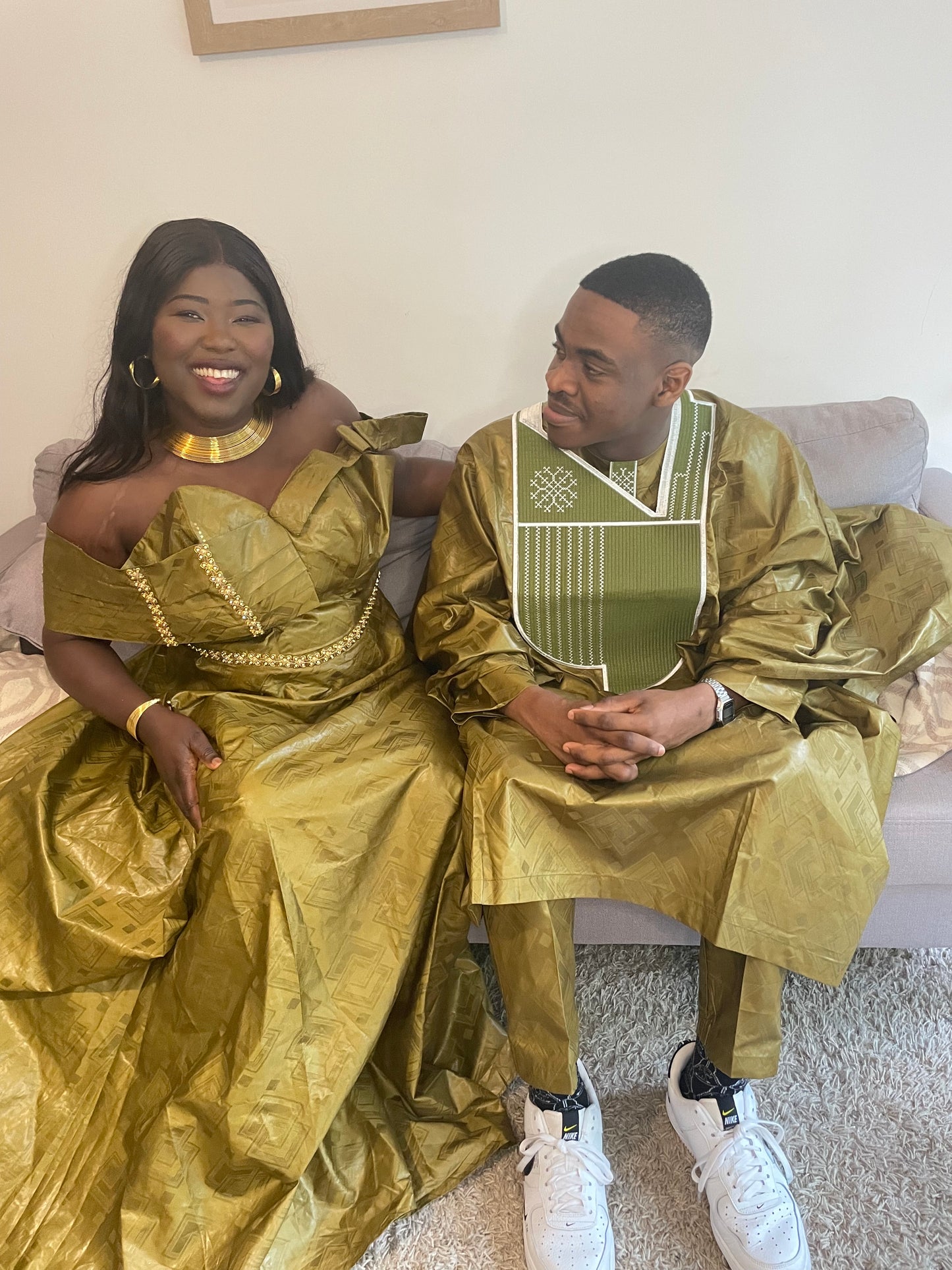 Vêtements traditionnels pour couple et grand boubou bazin